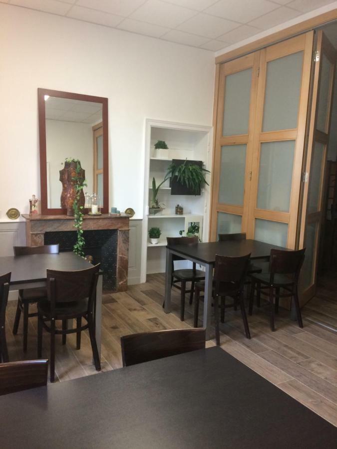 Le Camelia Hotell Ruillé-Froid-Fonds Exteriör bild